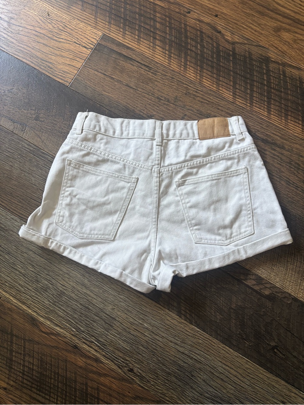 Cotton On White Denim High-Waist A Line Jean Shorts Women’s Size US 6